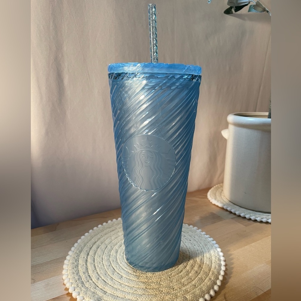 NWT Starbucks Textured Blue 24 oz Tumbler with Straw
